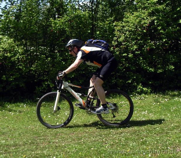 BikeTT08_06.JPG - jetzt bremsen