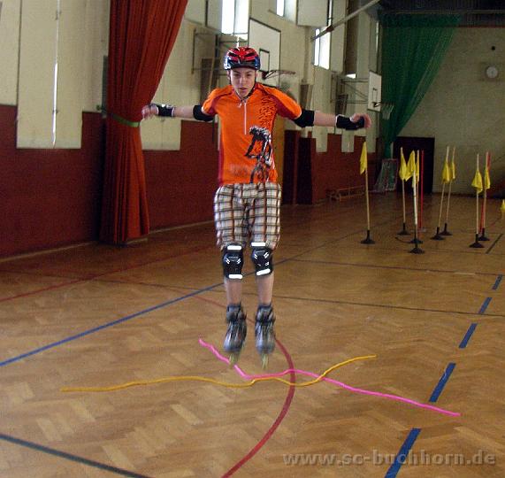 Inline08_23.JPG - und springen ...