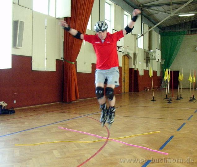 Inline08_28.JPG - auch unser Sospowa springt ganz schön hoch