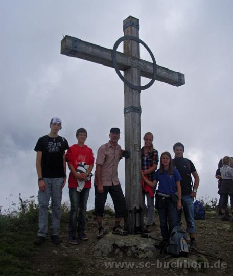 LT10_009.JPG - geschafft - der Gipfel mit über 2.300 Metern