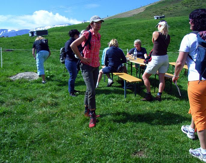 MW08_05.JPG - gut gestärkt gehts auf Wanderschaft