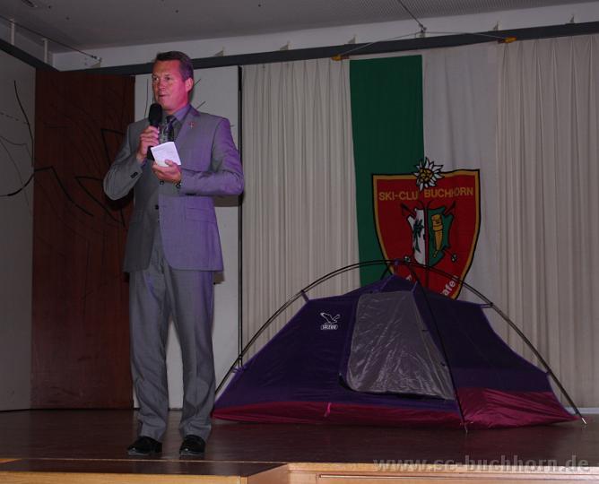 WE09_03.JPG - die Modenschau beginnt